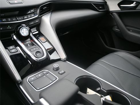 Certified 2025 Acura TLX w/ Technology Package image 4