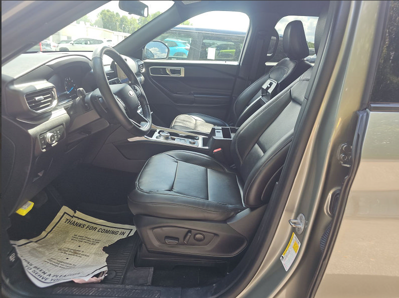 Used 2020 Ford Explorer XLT w/ Equipment Group 202A AWD/4WD image 5