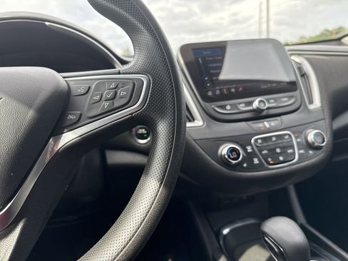 Used 2023 Chevrolet Malibu LT FWD image 17