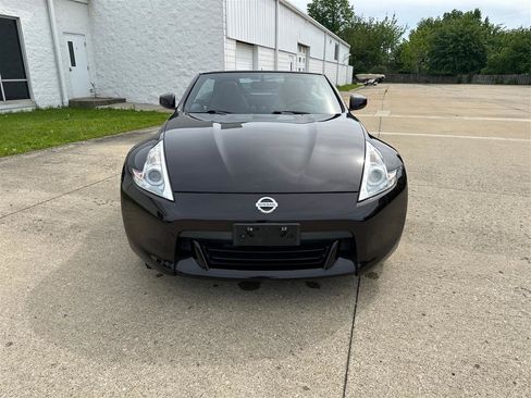 Used 2010 Nissan 370Z Touring w/ Sport Pkg RWD image 20