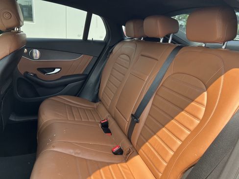 Used 2020 Mercedes-Benz GLC 300 4MATIC Coupe image 33