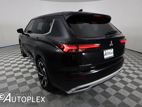 Used 2023 Mitsubishi Outlander SE image 10