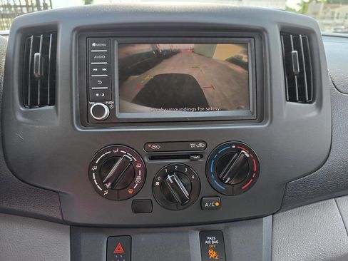 Used 2020 Nissan NV200 S image 9