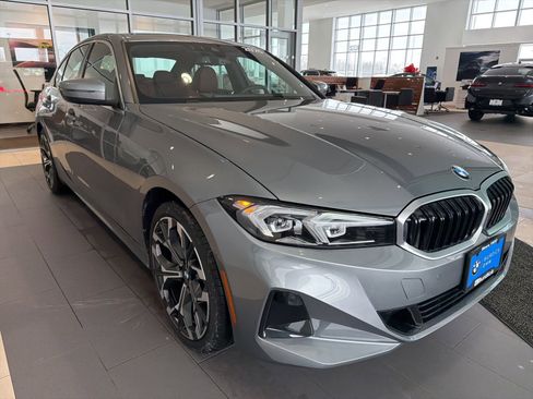 Used 2025 BMW 330i xDrive Sedan w/ M Sport Package image 15