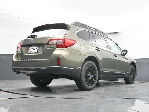 Used 2017 Subaru Outback 2.5i Premium w/ Popular Package #2 AWD/4WD image 42