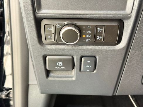 New 2025 Ford F150 Lightning Platinum image 34