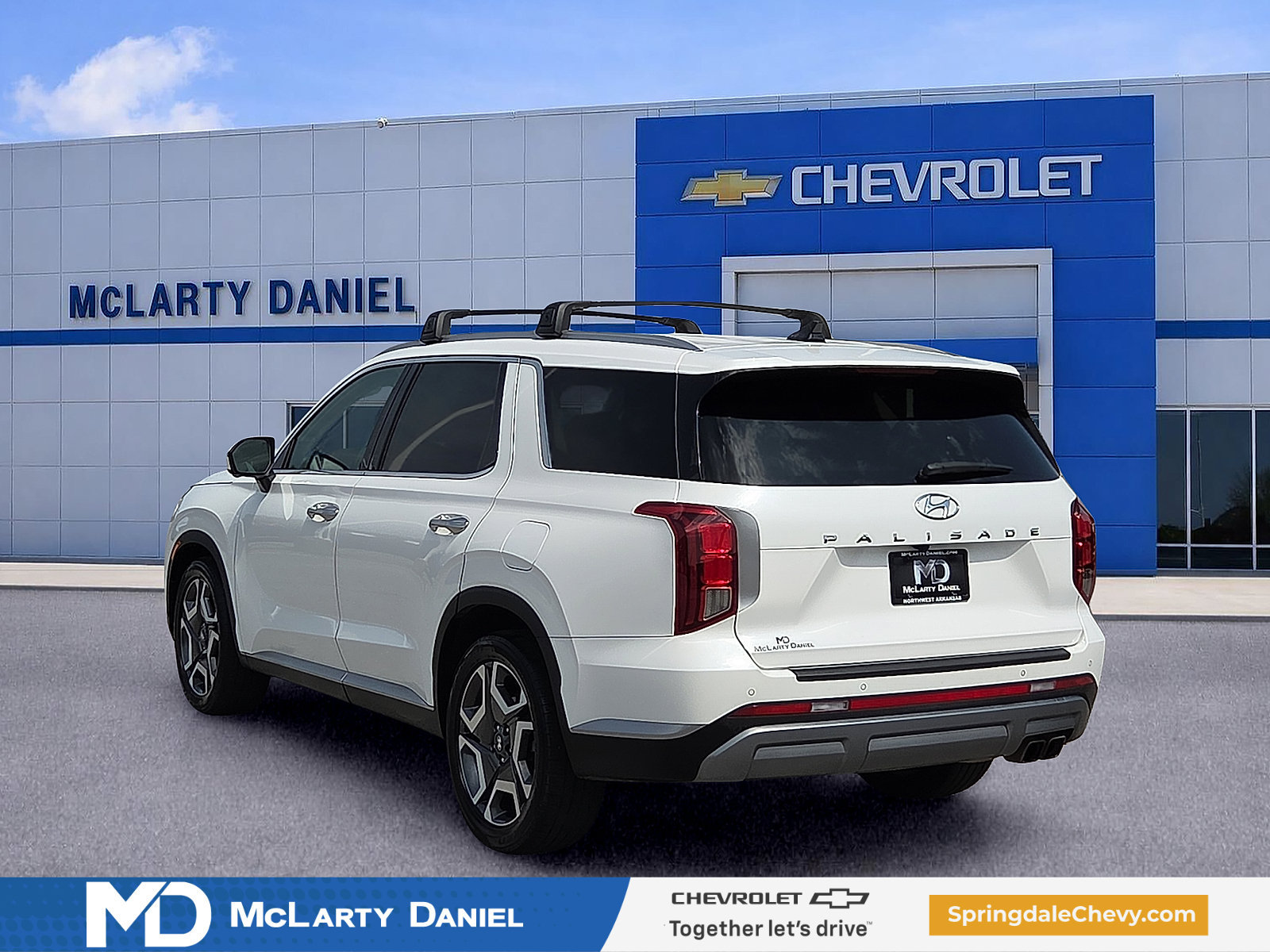 Used 2023 Hyundai Palisade SEL w/ Premium Package FWD image 4