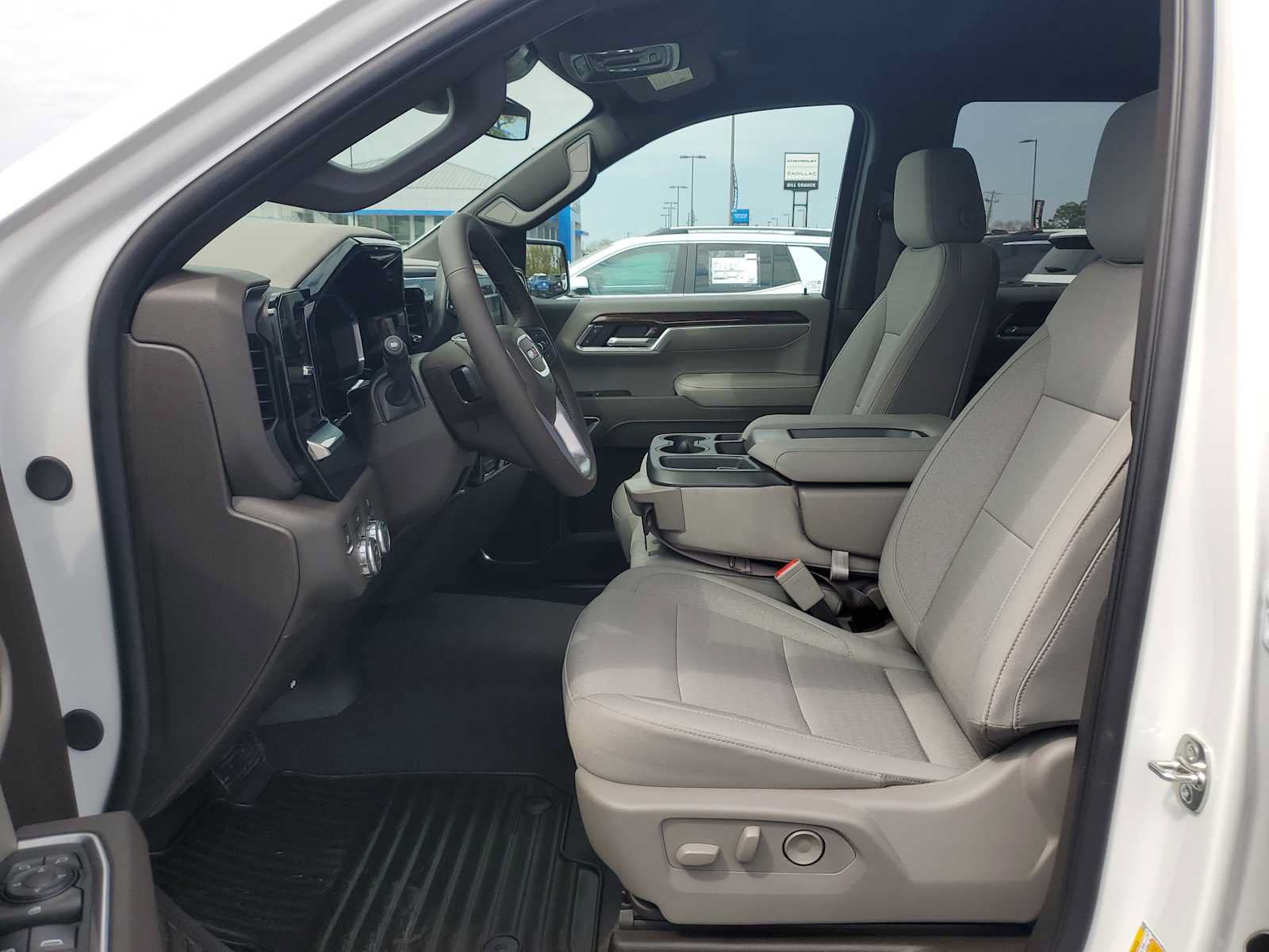 New 2026 GMC Sierra 1500 SLE w/ Preferred Package AWD/4WD image 32