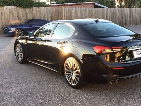 Used 2021 Maserati Ghibli S image 7