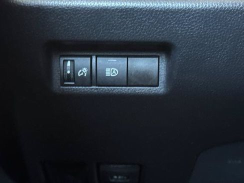 Certified 2021 Toyota RAV4 XLE AWD/4WD image 30