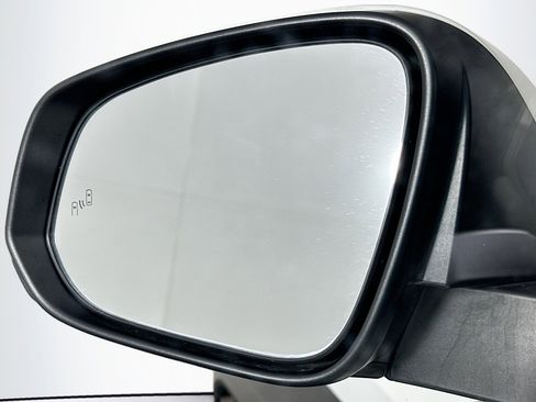 Used 2025 Toyota Tacoma TRD Off-Road image 16