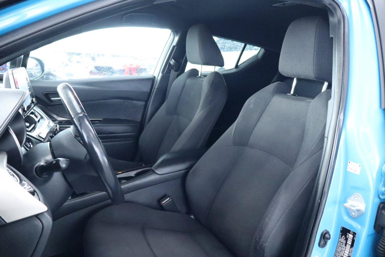 Used 2019 Toyota C-HR XLE FWD image 16