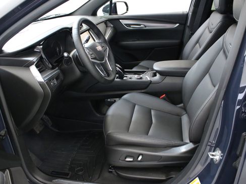 Used 2025 Cadillac XT5 Luxury AWD/4WD image 25