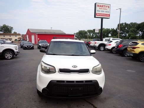 Used 2015 Kia Soul FWD image 2