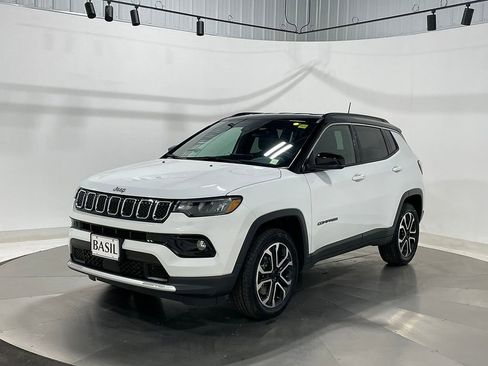 Used 2023 Jeep Compass Limited image 8