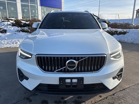 Certified 2023 Volvo XC40 B5 Plus w/ Protection Package Premier image 3
