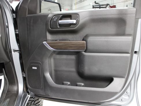 Used 2021 Chevrolet Silverado 1500 LT Trail Boss w/ Convenience Package II AWD/4WD image 34