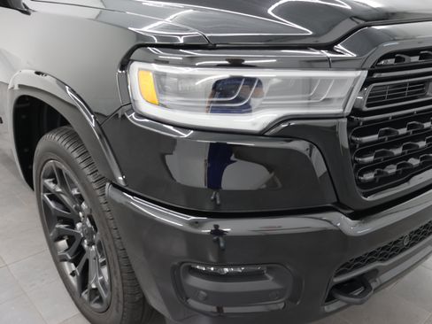 Used 2025 RAM 1500 Limited AWD/4WD image 25