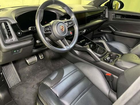 Certified 2024 Porsche Cayenne Turbo GT image 16
