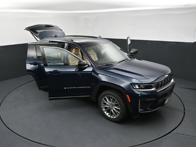 New 2027 Jeep Grand Cherokee Limited AWD/4WD image 28