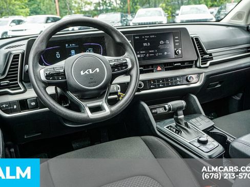 Used 2025 Kia Sportage LX FWD image 27