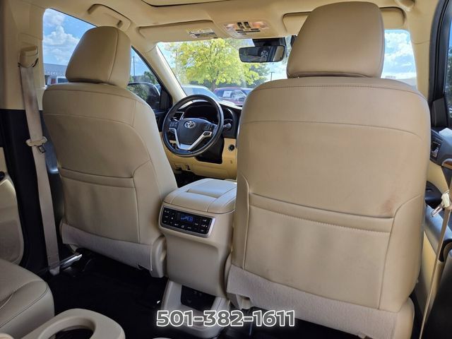 Used 2019 Toyota Highlander Limited Platinum FWD image 22