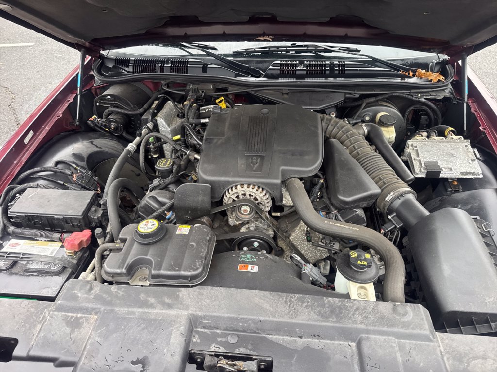 Used 2005 Ford Crown Victoria LX RWD image 23