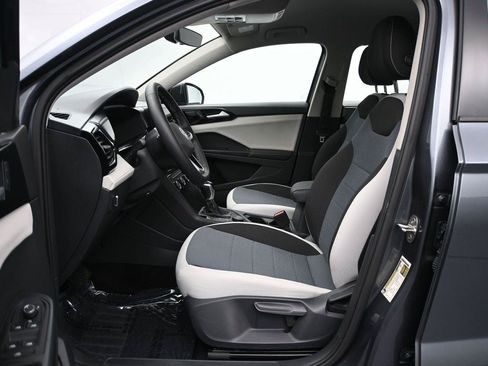 Certified 2025 Volkswagen Taos S AWD/4WD image 8