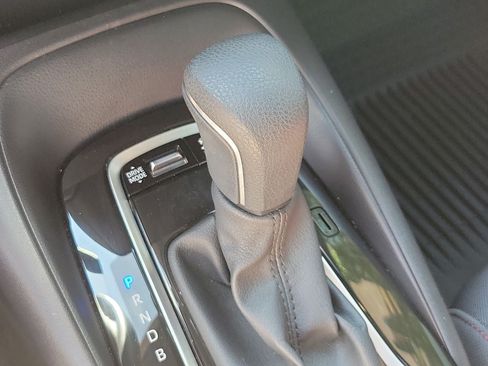 Used 2025 Toyota Corolla SE FWD image 27
