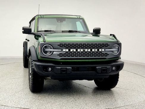 Used 2023 Ford Bronco Badlands image 2
