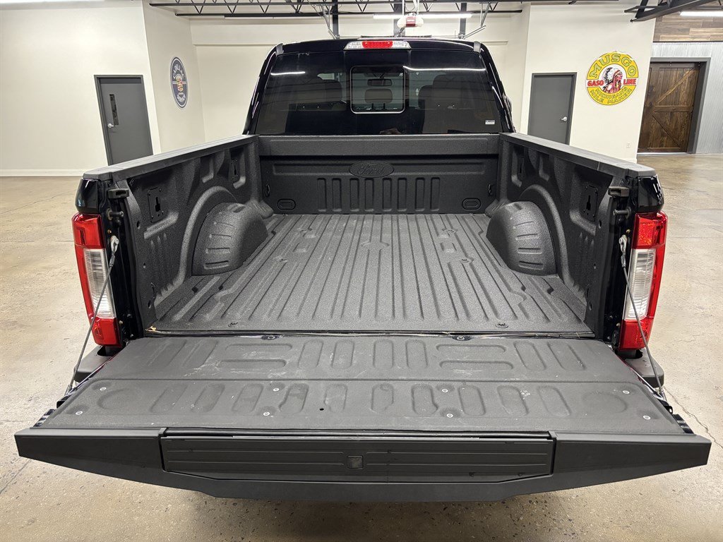 Used 2017 Ford F250 Lariat w/ Chrome Package AWD/4WD image 14