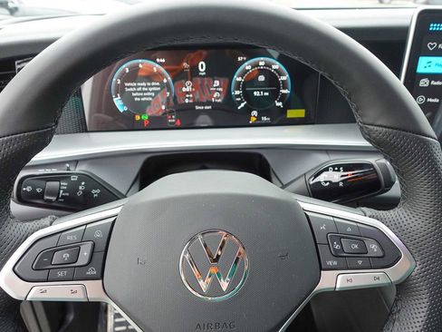 New 2026 Volkswagen Tiguan SE R-Line image 15