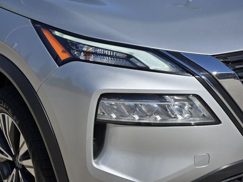 Used 2023 Nissan Rogue SV AWD/4WD image 10