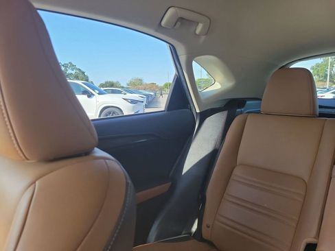 Used 2018 Lexus NX 300 FWD image 4