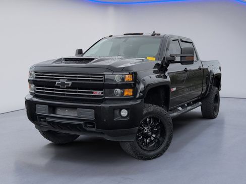 Used 2019 Chevrolet Silverado 2500 LTZ w/ Duramax Plus Package image 2