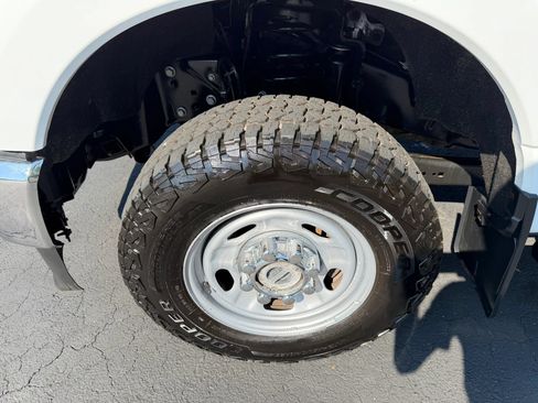 Used 2023 Ford F250 XL w/ XL Chrome Package AWD/4WD image 11