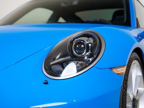 Used 2018 Porsche 911 GT3 RWD image 17