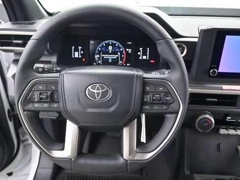 New 2026 Toyota 4Runner SR5 RWD image 5