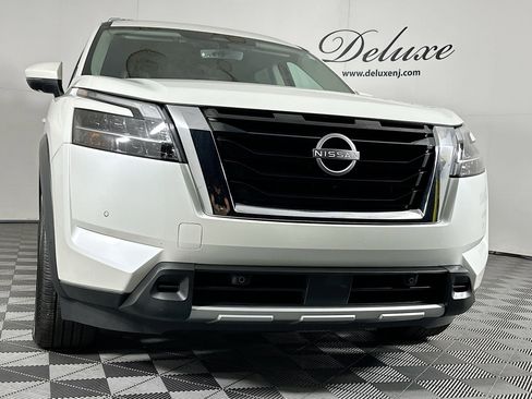 Used 2024 Nissan Pathfinder SL w/ SL Premium Package image 33
