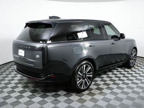 Used 2023 Land Rover Range Rover SE AWD/4WD image 2