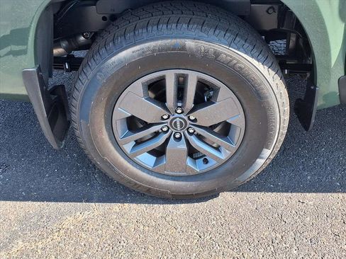 New 2025 Nissan Frontier SV w/ SV Convenience Package image 7