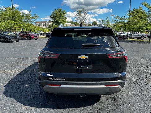 Used 2025 Chevrolet Equinox LT w/ Convenience Package II AWD/4WD image 4