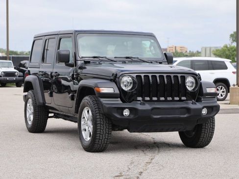 Used 2023 Jeep Wrangler Unlimited Sport AWD/4WD image 4