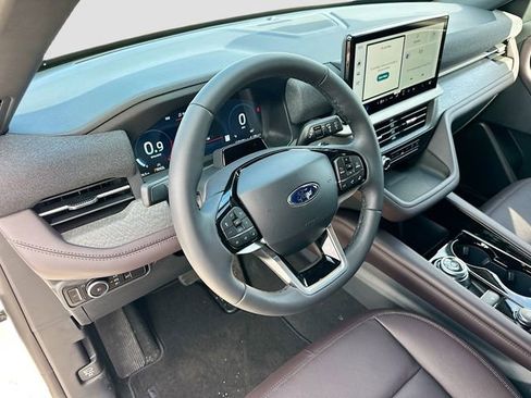 New 2026 Ford Explorer Platinum image 6