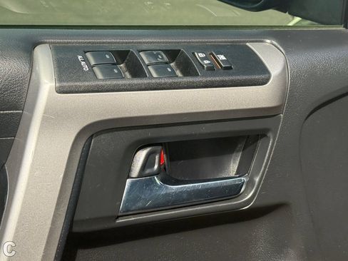 Used 2019 Toyota 4Runner SR5 AWD/4WD image 19