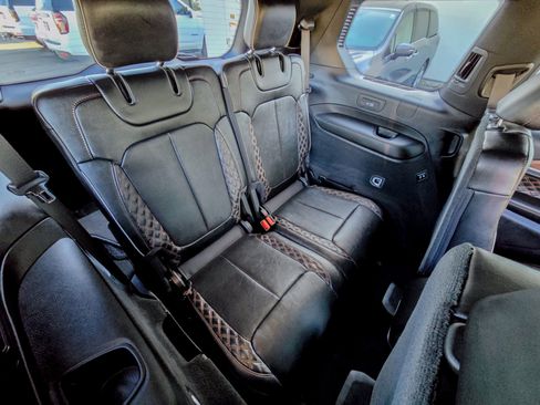 Used 2025 Jeep Grand Cherokee L Summit image 31