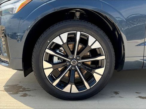 New 2026 Volvo XC60 B5 Ultra w/ Protection Package Premier image 25