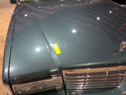 Used 1992 Cadillac De Ville Sedan FWD image 30