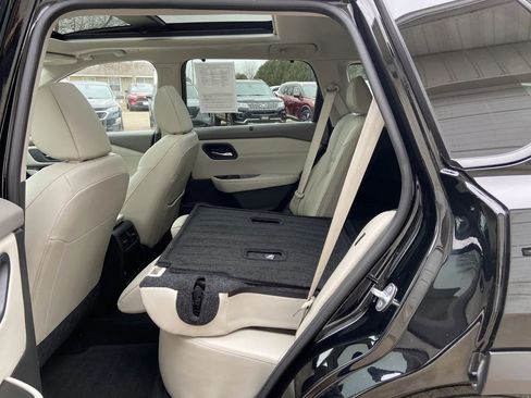 Used 2023 Nissan Rogue SL w/ SL Premium Package image 25