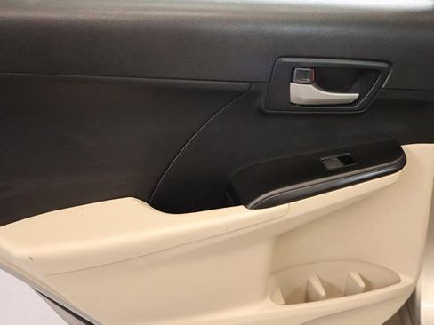 Used 2013 Toyota Camry LE FWD image 28